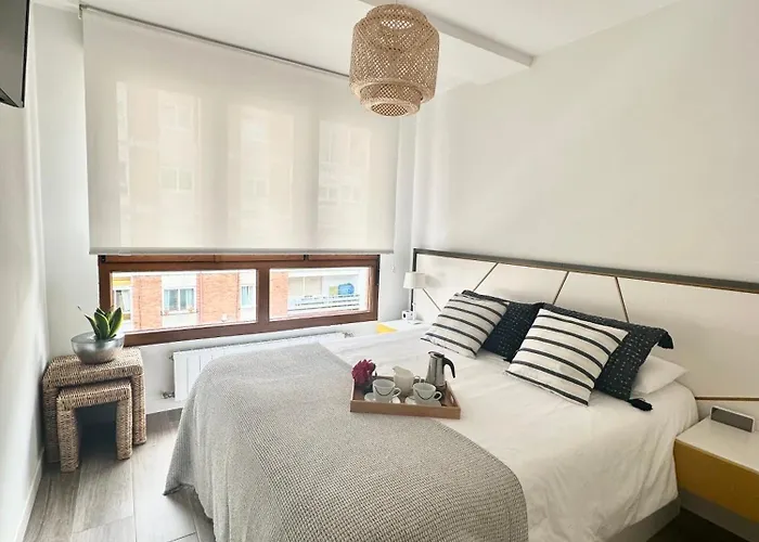 Playa Con Garaje, Cantabria Apartment Somo