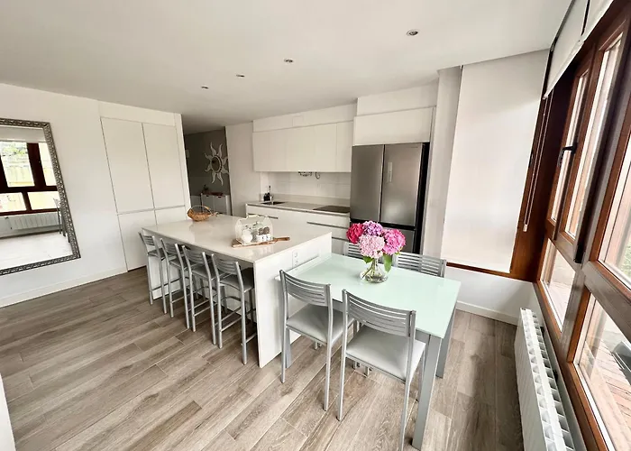 Playa Con Garaje, Cantabria Apartment